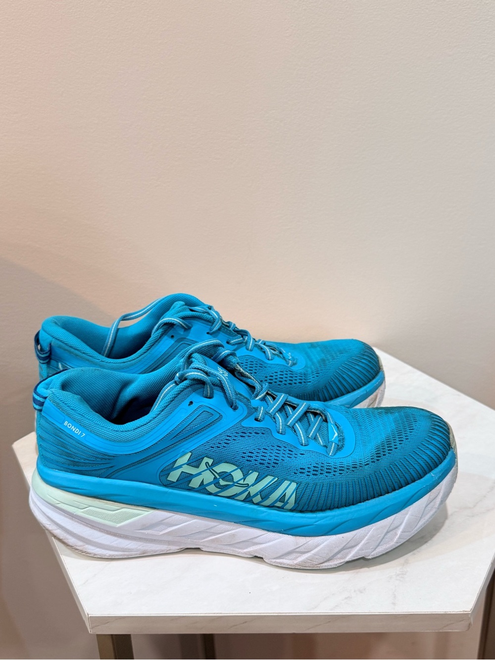 🔥HOKA Bondi Women's Running Shoes - Turquoise Size 9 EUC🔥